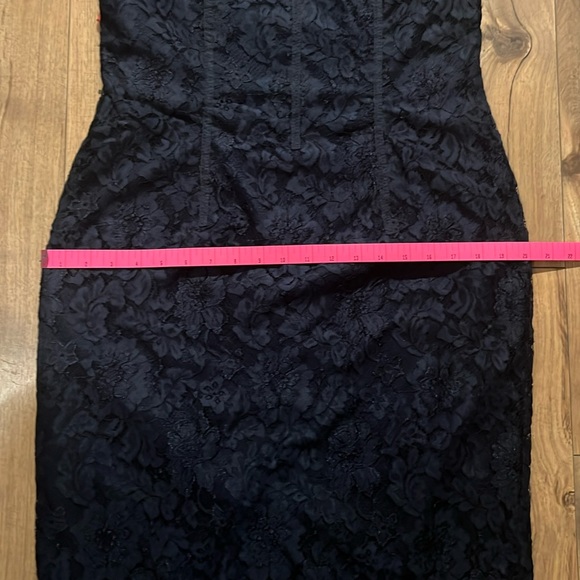 NWOT Monique Lhuillier Lace Sheath Dress - Picture 11 of 12
